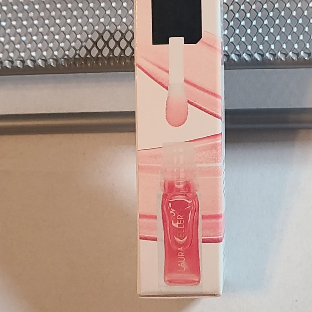 Laura Geller Fine Shine Glossy Lip Oil Color Rose Garden NIB .25 Oz / 7 G